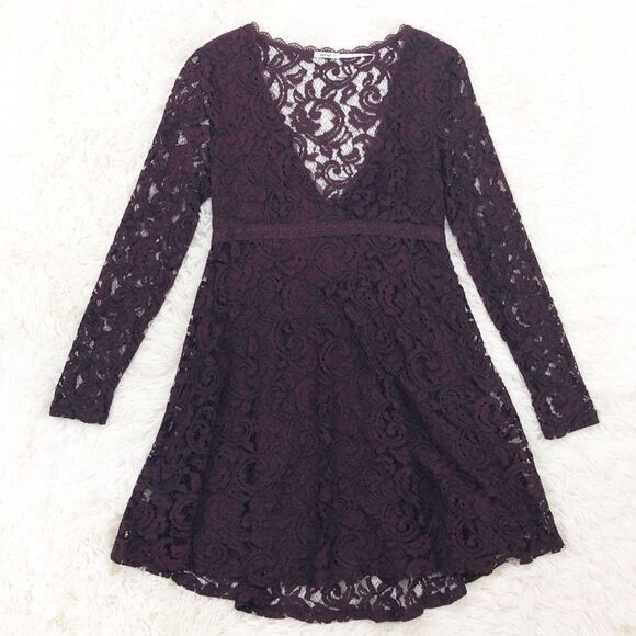 Kimchi Blue Maroon Red Lace Long Sleeve Fit And Flare Empire Waist Dress Size 0 - Picture 1 of 8
